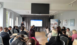 4. kursa audzēkņi iepazīst Erasmus+ mobilitātes iespējas 