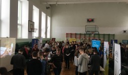 Balvos stāstām par koledžu!