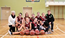 Spēlējam basketbolu