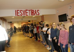 Iesvētības dienesta viesnīcā