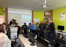 7. klases skolēni iepazīst 3D printeri Jēkabpils Tehnoloģiju tehnikumā
